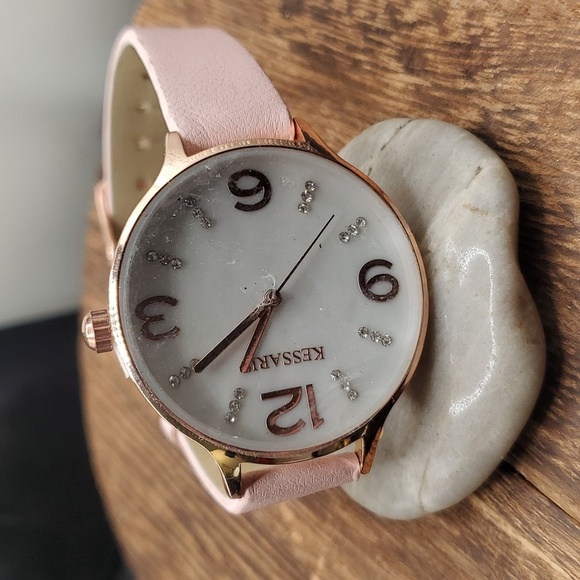 Kessarus B2839 wristwatch pink leather! Barbie core needs batteries - Picture 1 of 3